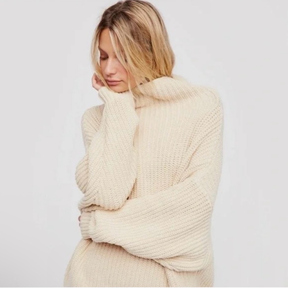 Free People Swim Too Deep Turtleneck Sweater EUC